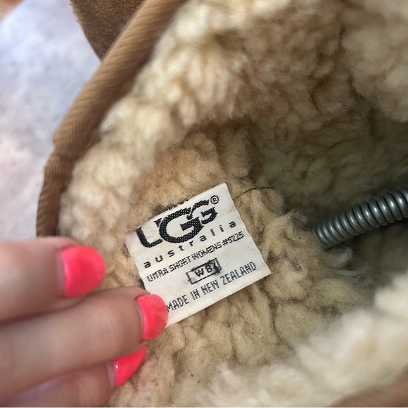 Ugg Ultra Short Sherpa Lined Boots Womens sz 8 - Picture 6 of 7